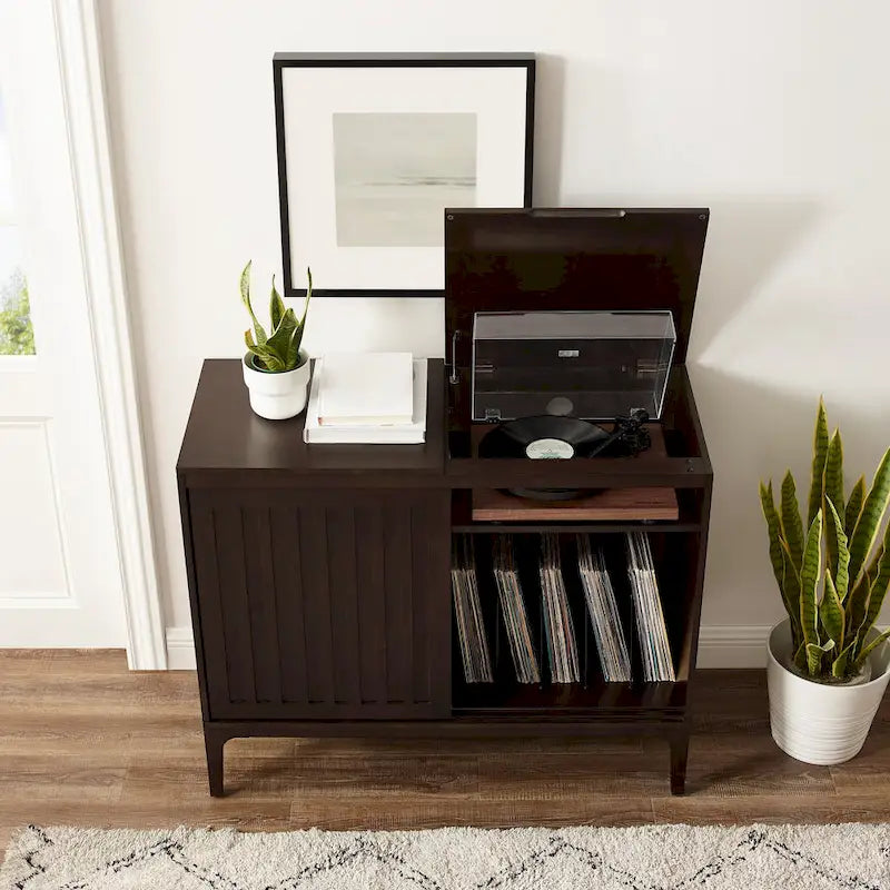 Console pour supports d'enregistrement avec portes coulissantes à lattes