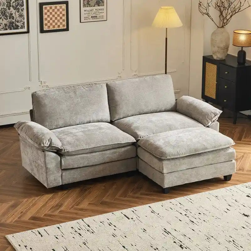 Canapé deux places en chenille avec pouf