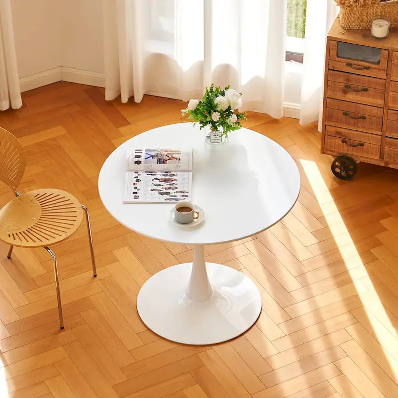Table de salle à manger tulipe ronde de style Mid-Century Modern